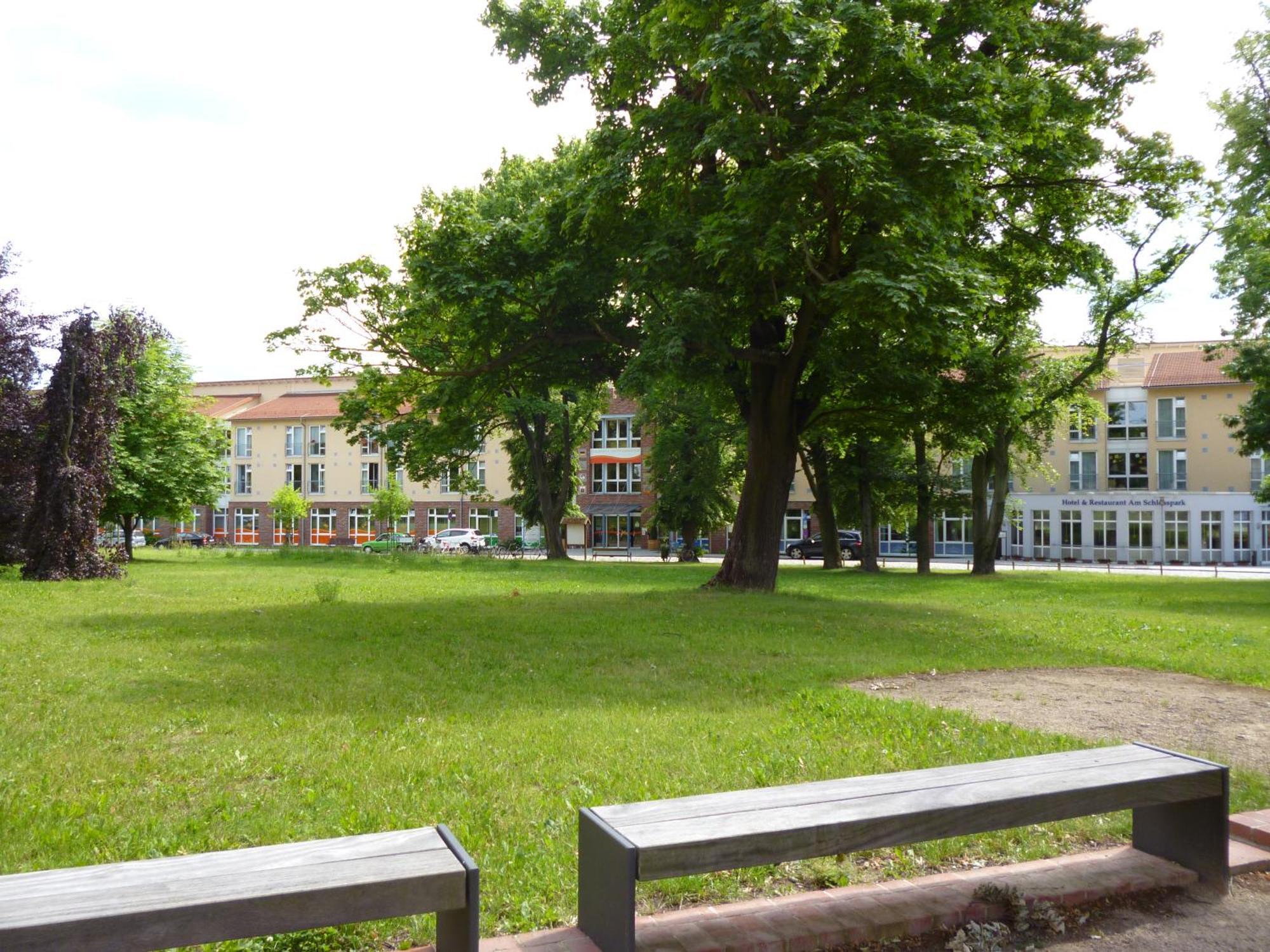 Hotel & Restaurant Am Schlosspark Dahme  Екстериор снимка